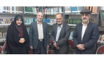 بازدید رئیس مرکز پژوهشی کاشان‌شناسی از کتابخانه کاشان‌پژوهی علی‌اصغر شاطری